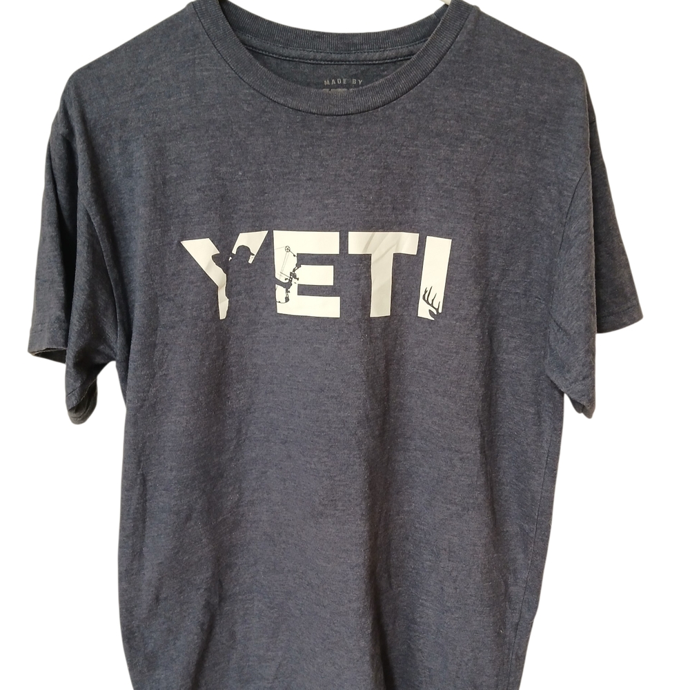 YETI Logo Tee in Heather Navy